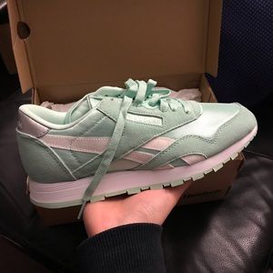 BRAND NEW!! REEBOK CLASSICS